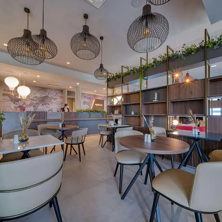 Voya Hotel 4*